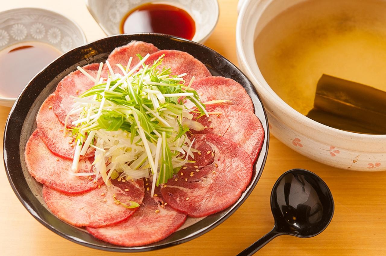 牛タンのいろいろな食べ方が堪能できる厚切り牛タン専門店『タン吉』